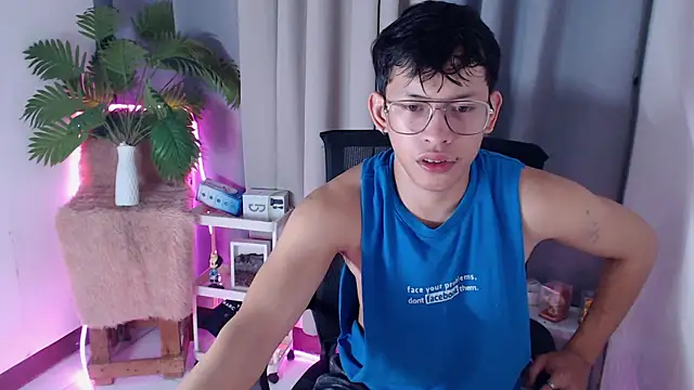 Snapshot of pinkcock_froi2305 chatting on December 14, 2025, 2:17 am pinkcock froi2305 online show from December 14, 2025, 2:17 am