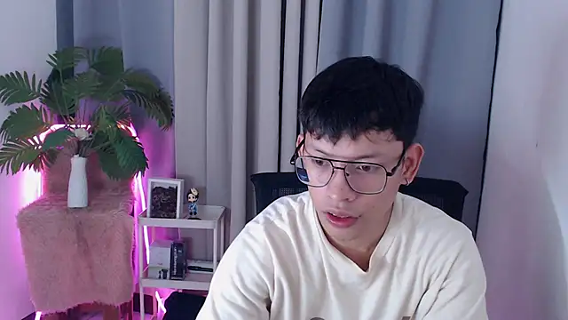 pinkcock froi2305 online show from February 3, 2026, 4:10 am