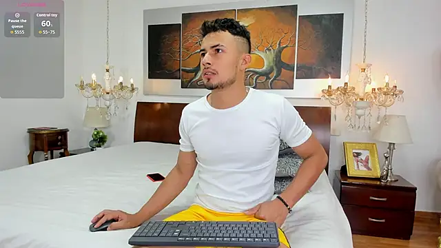 Valentiinoss online show from January 13, 2026, 8:36 pm