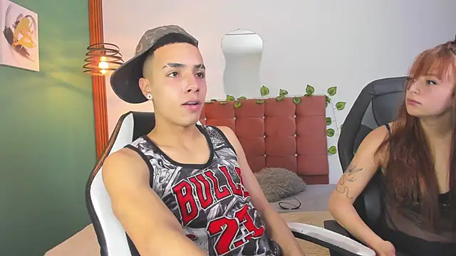 Aisha andy online show from September 18, 2025, 4:14 am