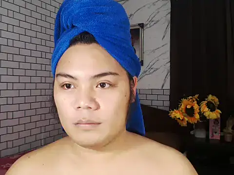 Snapshot of TSbrianaHugeCock chatting on October 18, 2025, 9:10 am TSbrianaHugeCock online show from October 18, 2025, 9:10 am