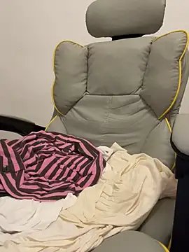 coco-o online show from September 17, 2025, 3:14 pm