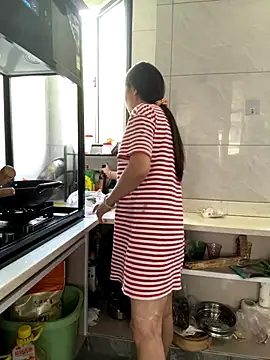 coco-o online show from October 1, 2025, 4:07 am