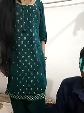 LOVE568 online show from November 12, 2025, 2:50 pm