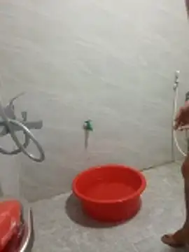 Snapshot of quoc85 chatting on November 28, 2025, 9:45 am quoc85 online show from November 28, 2025, 9:45 am