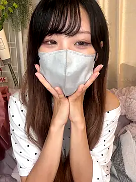 emiiiii1001 online show from September 26, 2025, 5:11 am