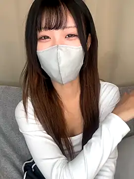 emiiiii1001 online show from November 29, 2025, 2:14 am