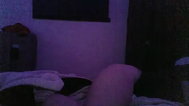 jenmarquez  online show from November 19, 2025, 6:13 am