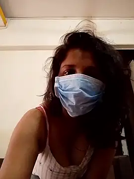 Love Foreverr12 online show from October 17, 2025, 4:48 am