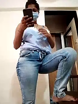 Love Foreverr12 online show from October 25, 2025, 9:06 am