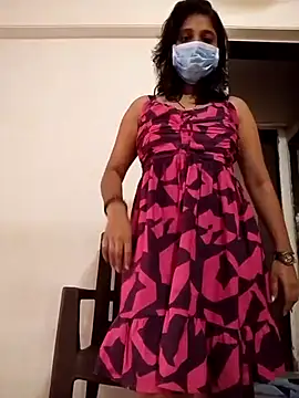 Love Foreverr12 online show from October 28, 2025, 6:39 am