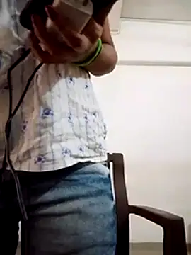 Love Foreverr12 online show from November 13, 2025, 8:35 am