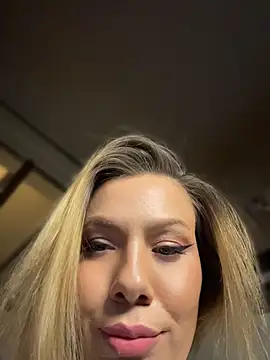 Snapshot of emmasweett11 chatting on July 15, 2026, 7:52 pm emmasweett11 online show from July 15, 2026, 7:52 pm