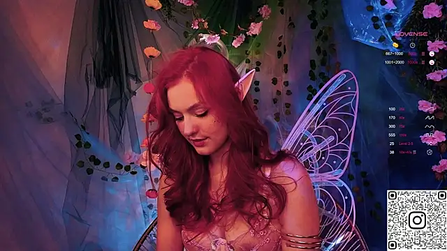 Snapshot of GildedKitten chatting on November 30, 2025, 5:50 pm GildedKitten online show from November 30, 2025, 5:50 pm