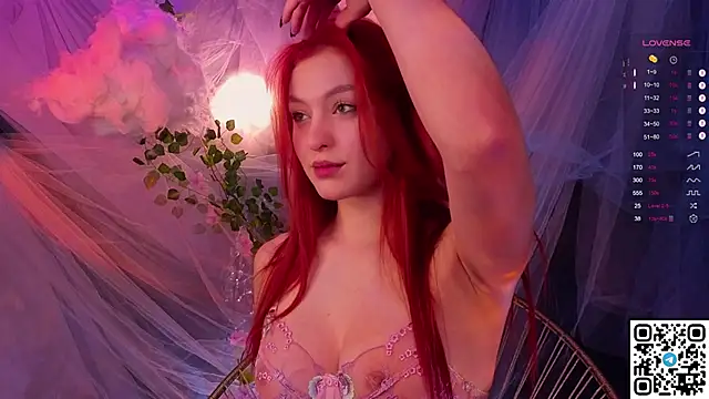 Snapshot of GildedKitten chatting on December 15, 2025, 5:50 pm GildedKitten online show from December 15, 2025, 5:50 pm