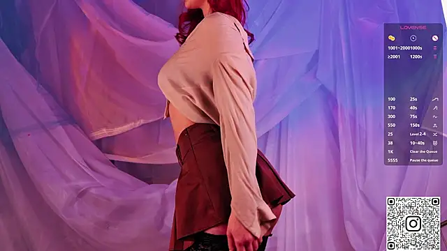 GildedKitten online show from February 13, 2026, 7:43 pm