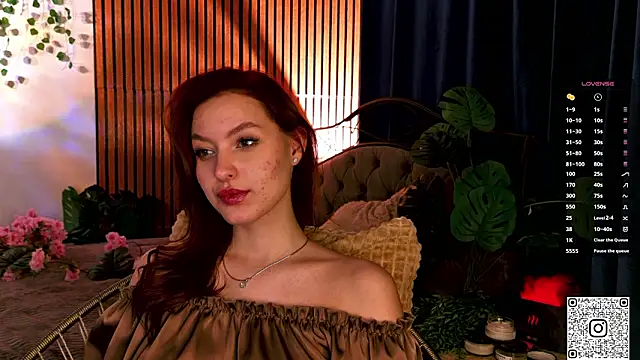 GildedKitten online show from February 25, 2026, 7:12 pm