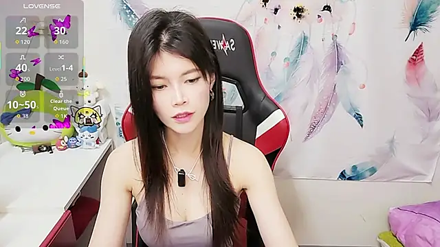 Alina10932 online show from December 3, 2025, 9:07 am