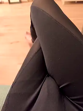 luckylover2024 online show from March 2, 2026, 6:48 pm