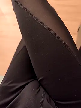 luckylover2024 online show from March 5, 2026, 7:32 pm