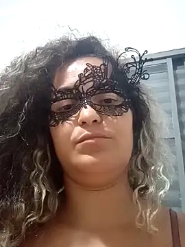 Snapshot of RaphinhaSanches chatting on December 17, 2025, 9:32 pm RaphinhaSanches online show from December 17, 2025, 9:32 pm