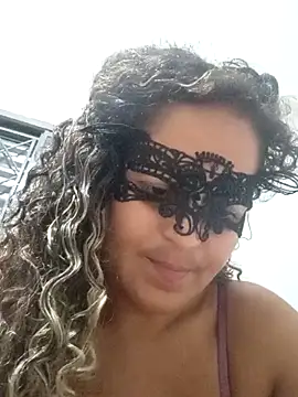 Snapshot of RaphinhaSanches chatting on February 25, 2026, 5:22 pm RaphinhaSanches online show from February 25, 2026, 5:22 pm