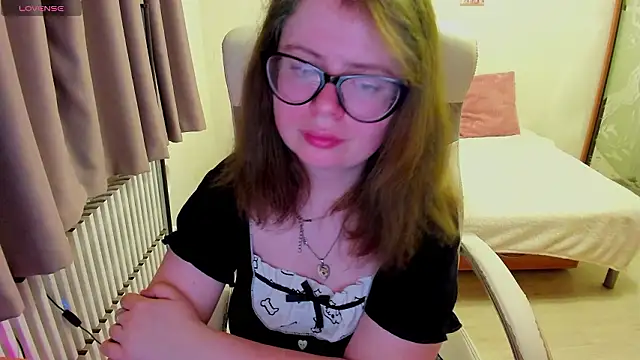 MilisaSweet777 online show from March 13, 2026, 8:15 pm