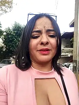 Luciana r online show from February 9, 2026, 10:03 pm