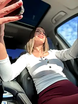  JessyRey  online show from October 28, 2025, 11:36 am