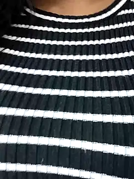 Snapshot of Laxmi_89 chatting on December 20, 2025, 2:51 am Laxmi 89 online show from December 20, 2025, 2:51 am