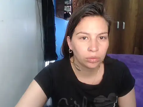 Snapshot of cloequeen15 chatting on March 21, 2026, 3:04 pm cloequeen15 online show from March 21, 2026, 3:04 pm