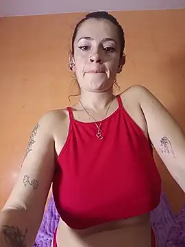 Snapshot of KiaraEvans2 chatting on November 27, 2025, 2:24 am KiaraEvans2 online show from November 27, 2025, 2:24 am