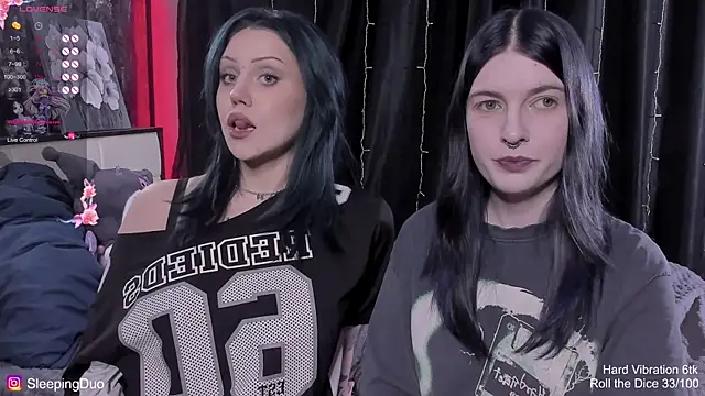 Threesomebabes online show from January 7, 2026, 5:15 pm