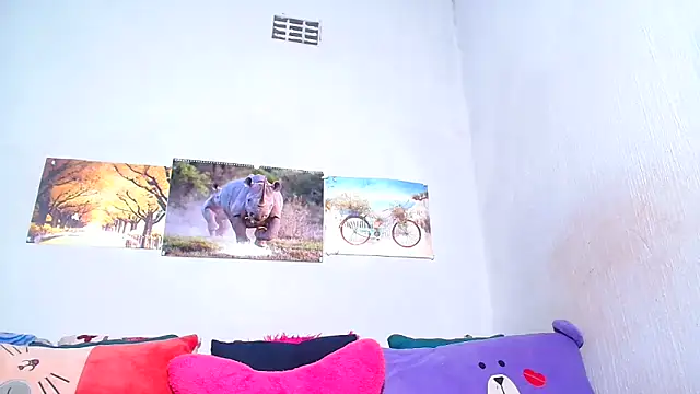 LoloQueen5 online show from November 6, 2025, 4:02 am