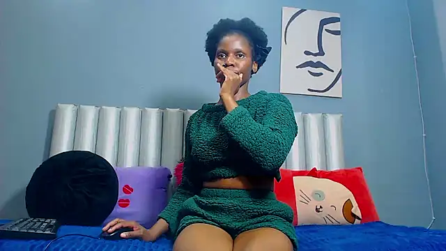 LoloQueen5 online show from January 14, 2026, 11:20 pm