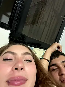 Snapshot of Samantha_2190 chatting on December 17, 2025, 4:40 am Samantha 2190 online show from December 17, 2025, 4:40 am