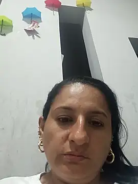 Snapshot of Titiss8921 chatting on September 27, 2025, 1:21 am Titiss8921 online show from September 27, 2025, 1:21 am