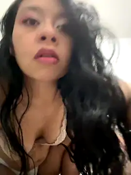 Lincy and hanna online show from October 27, 2025, 4:05 am