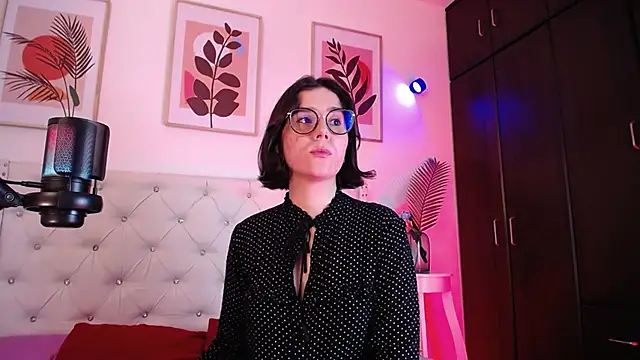 Snapshot of barbyehot chatting on November 24, 2025, 10:42 pm barbyehot online show from November 24, 2025, 10:42 pm