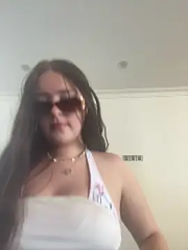 Snapshot of cherryrosealiee chatting on February 12, 2026, 5:57 am cherryrosealiee online show from February 12, 2026, 5:57 am