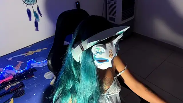 bluesubmissive online show from October 25, 2025, 4:31 am