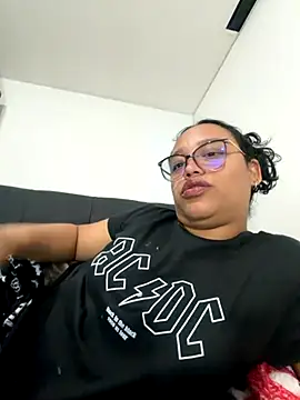 Snapshot of angels_evil chatting on November 27, 2025, 4:25 am angels evil online show from November 27, 2025, 4:25 am