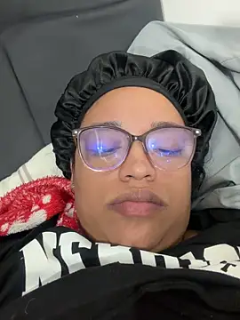 Snapshot of angels_evil chatting on December 1, 2025, 12:54 pm angels evil online show from December 1, 2025, 12:54 pm