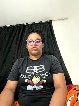 Snapshot of angels_evil chatting on December 4, 2025, 3:27 am angels evil online show from December 4, 2025, 3:27 am