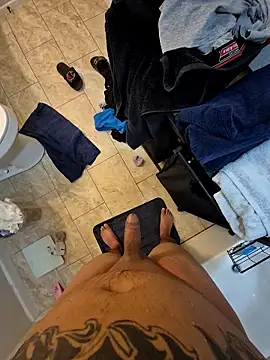 EsDezz88 online show from December 19, 2025, 1:34 am