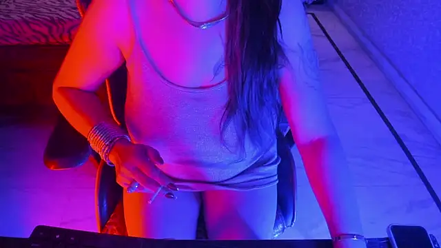 ShylaGill online show from November 11, 2025, 9:59 pm