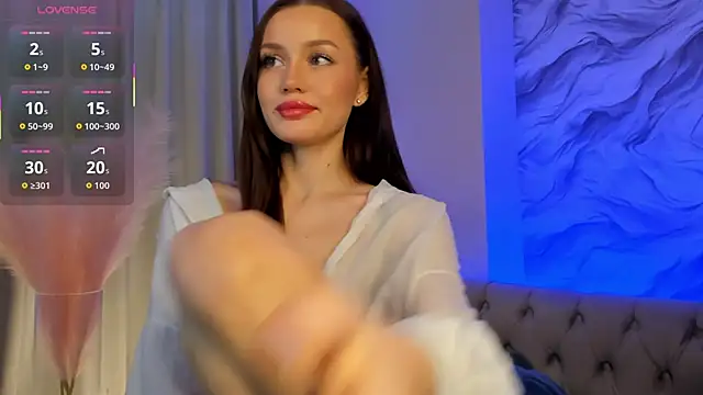 Aria Mila online show from November 13, 2025, 11:20 am