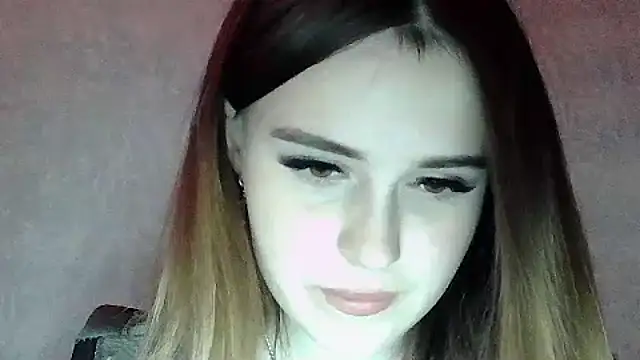 SweetLoraa online show from November 7, 2025, 2:50 pm