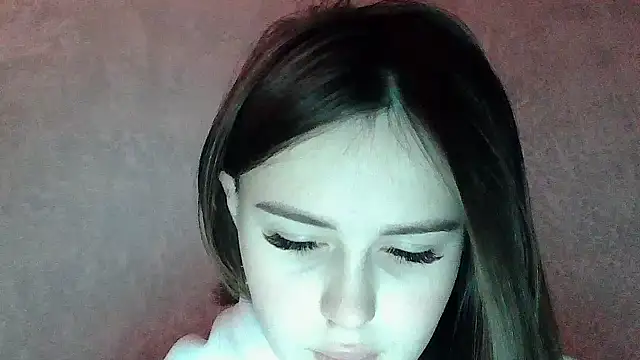 SweetLoraa online show from February 6, 2026, 3:59 pm