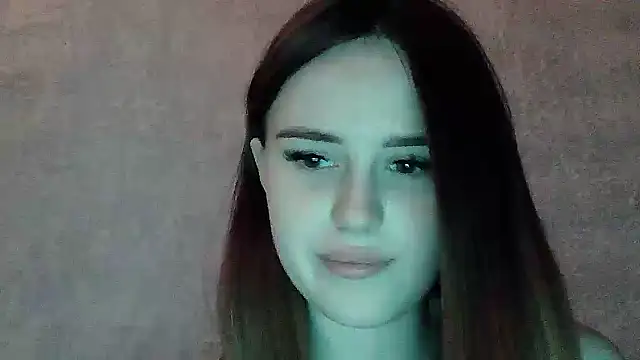 SweetLoraa online show from February 12, 2026, 5:52 pm